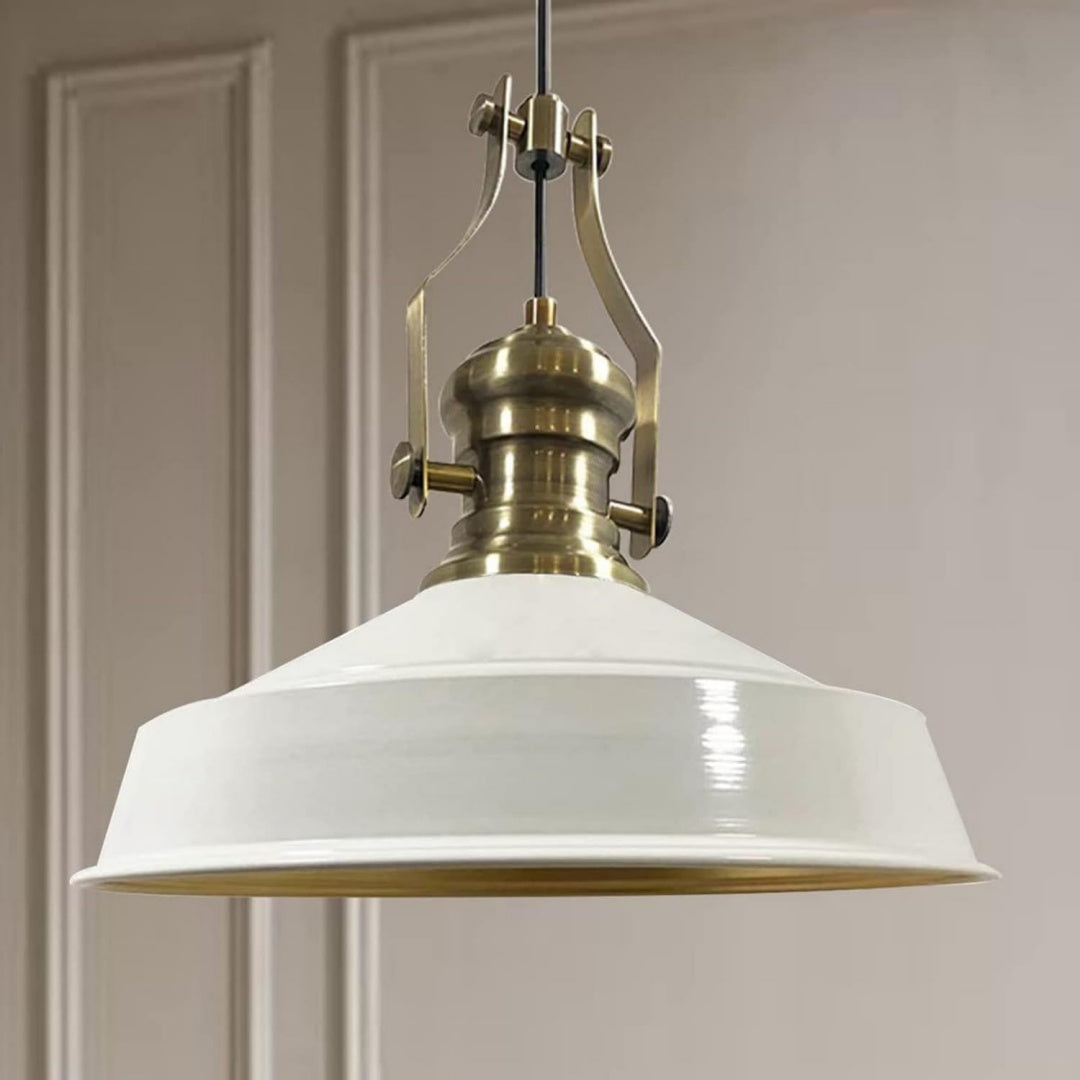 Arredo per soggiorno bianco con illuminazione LED stile industriale